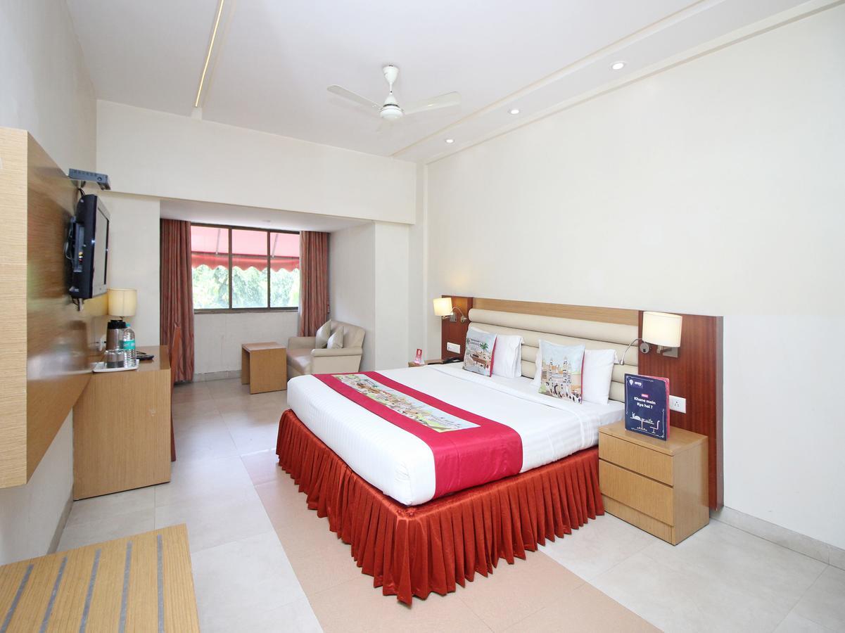 Hotel Mb International Palace Side Mysore Eksteriør billede